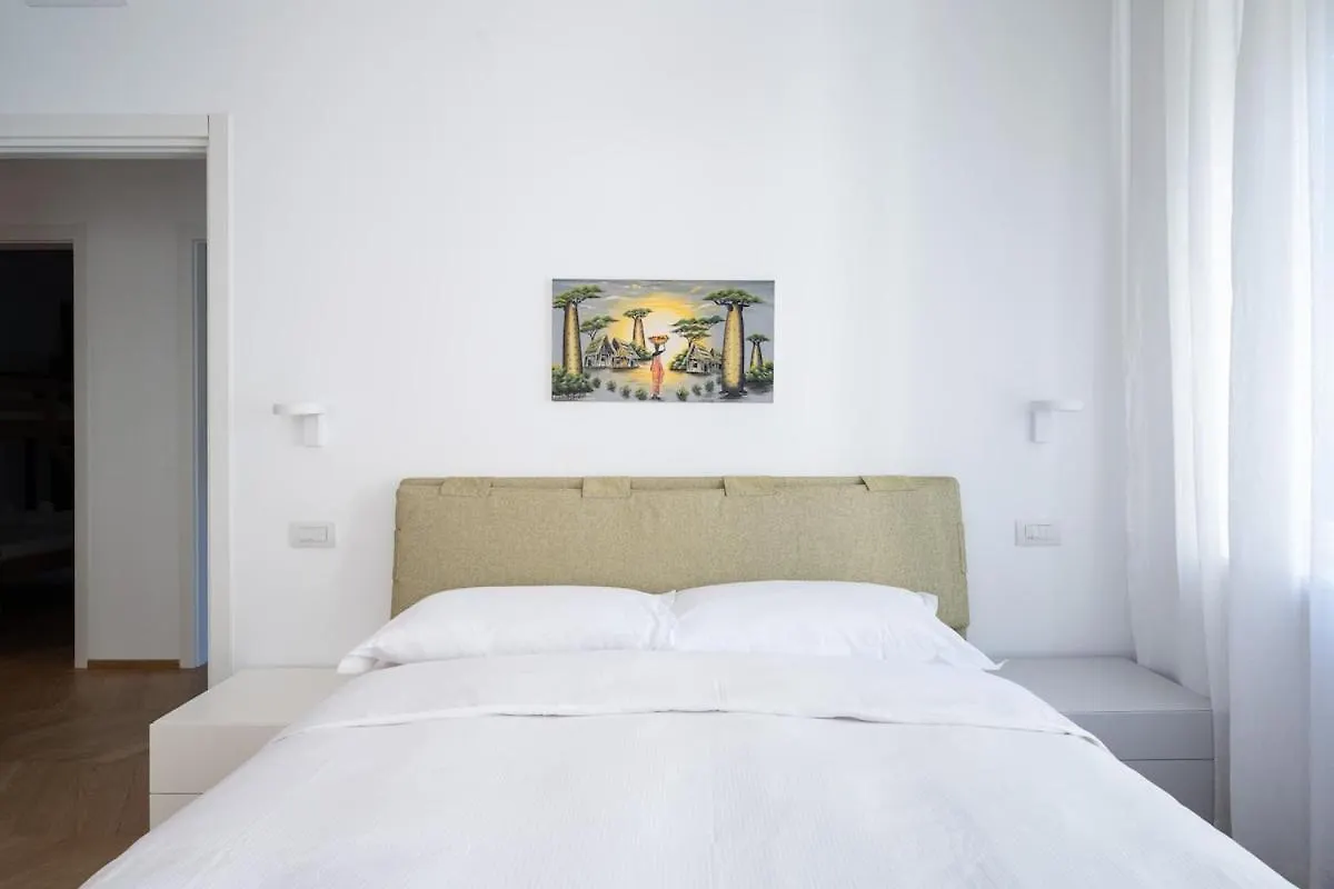 Central Cernobbio - Modern Apartment イタリア