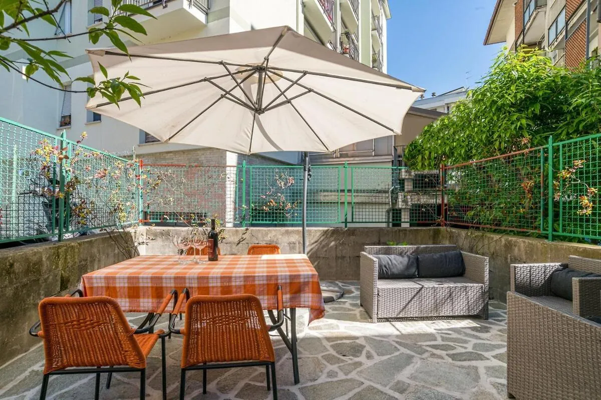 Central Cernobbio - Modern Apartment イタリア
